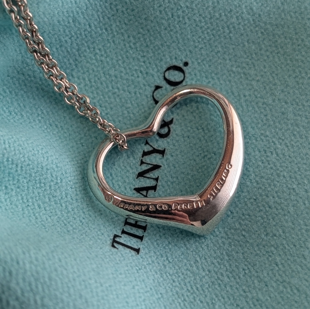 Tiffany and co Open Heart Large pendant necklace‎